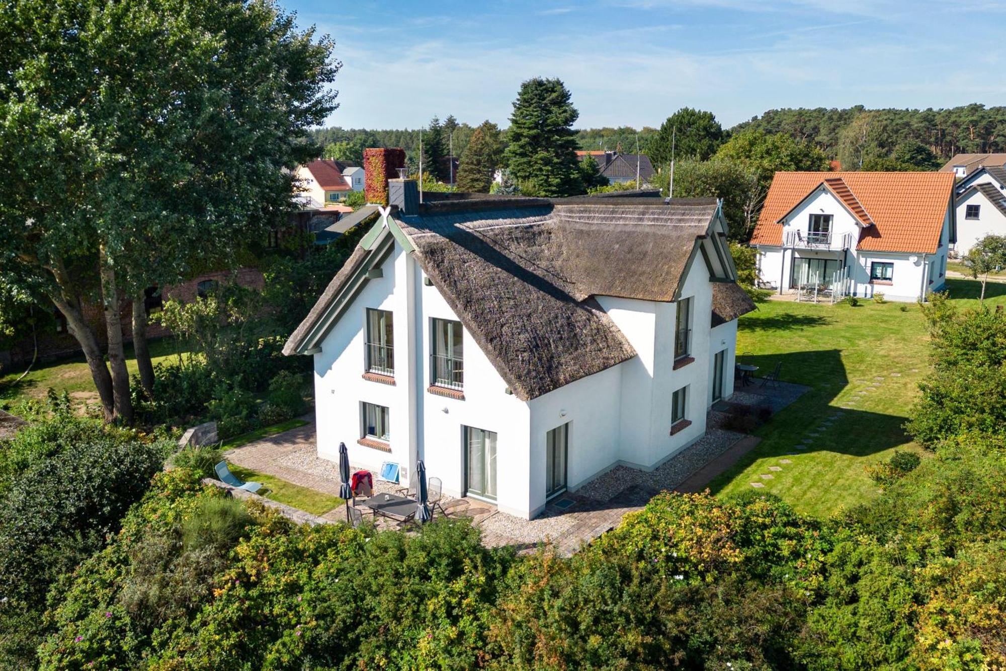 Reetdachhaus Im Fischerdorf Freest Esterno foto